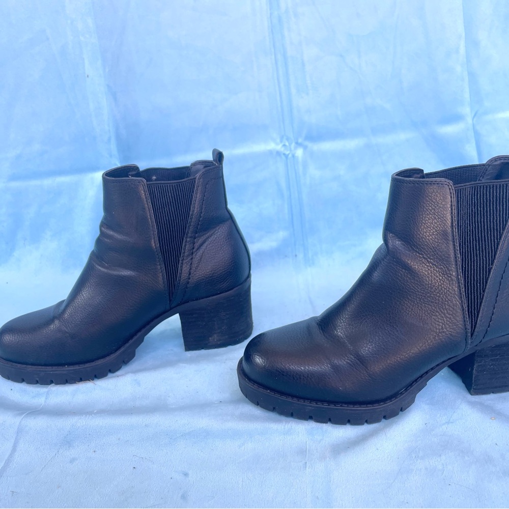 MIA Jody Ribbed Lug Sole Chelsea Boot